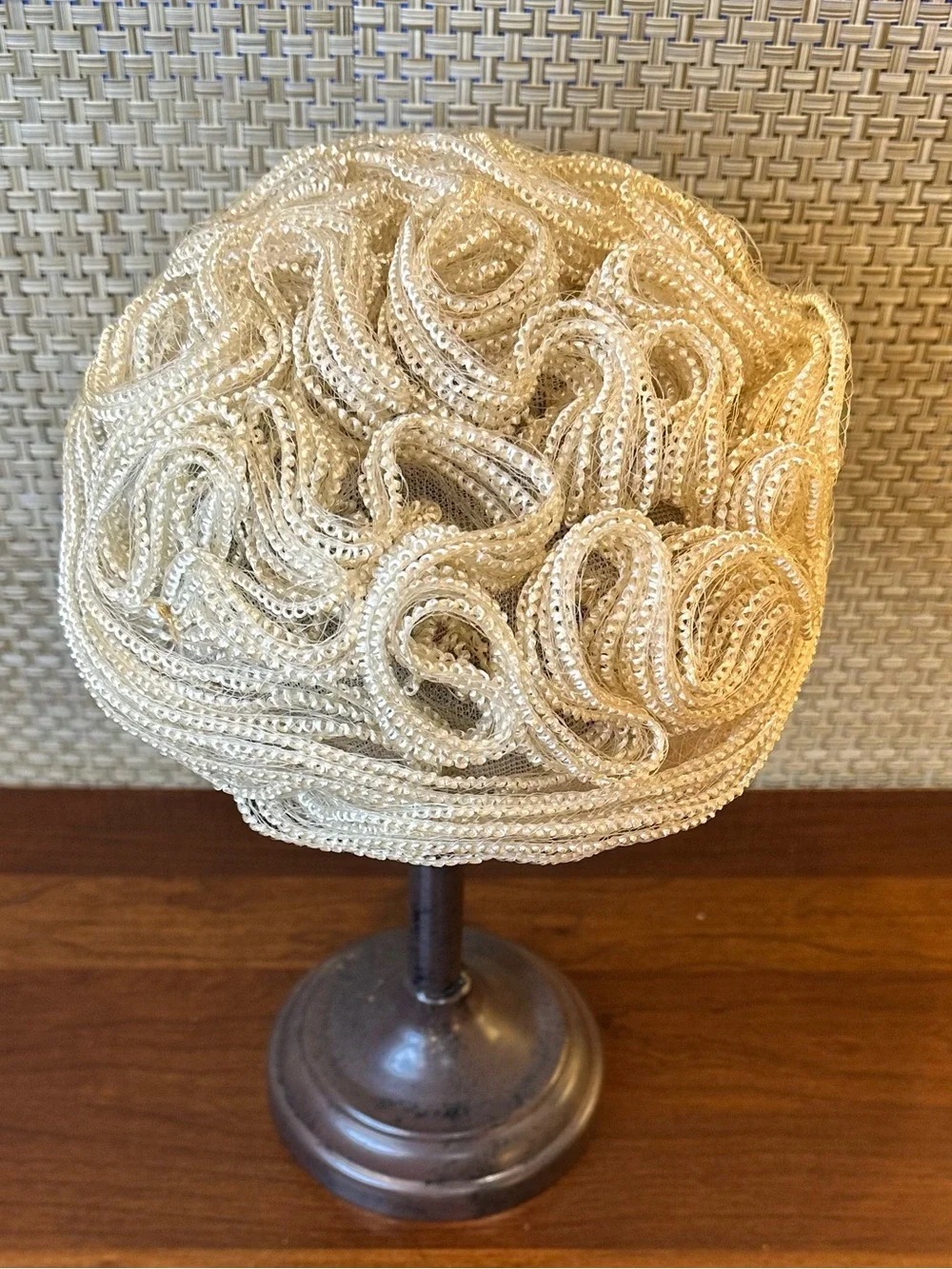 🌟HP🌟VTG 1950s Cream Celluloid Mesh Pearl-Look Wedding Toque Hat ChapeauxOriginal - Picture 5 of 12